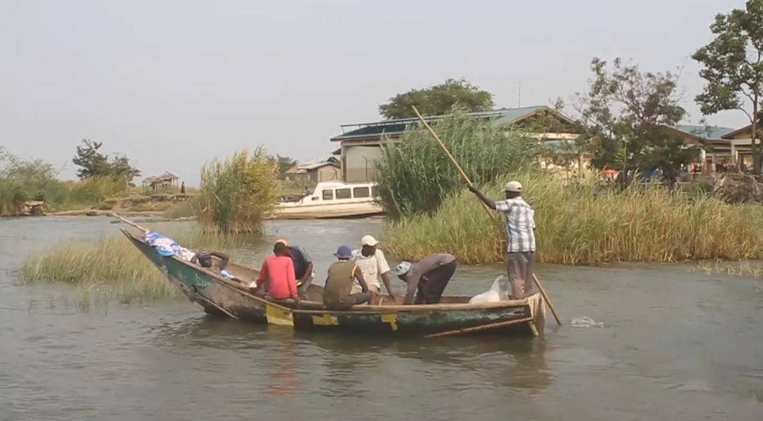 À la découverte du lac poissonneux Édouard de Vitshumbi Une immersion